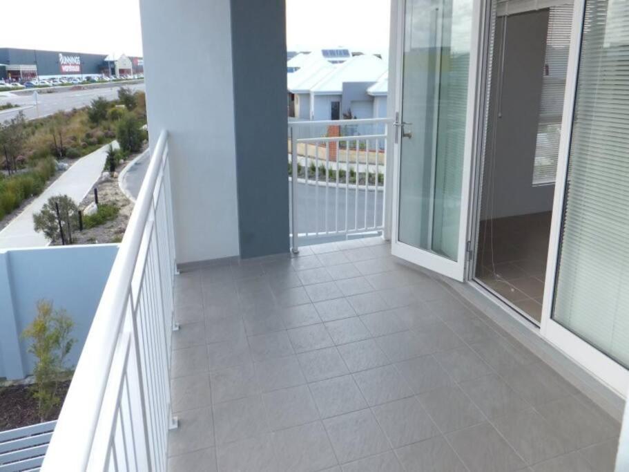 Modern Luxury 1 Bedroom Apartment - Walk To The Shops! Free Wifi Clarkson Eksteriør bilde